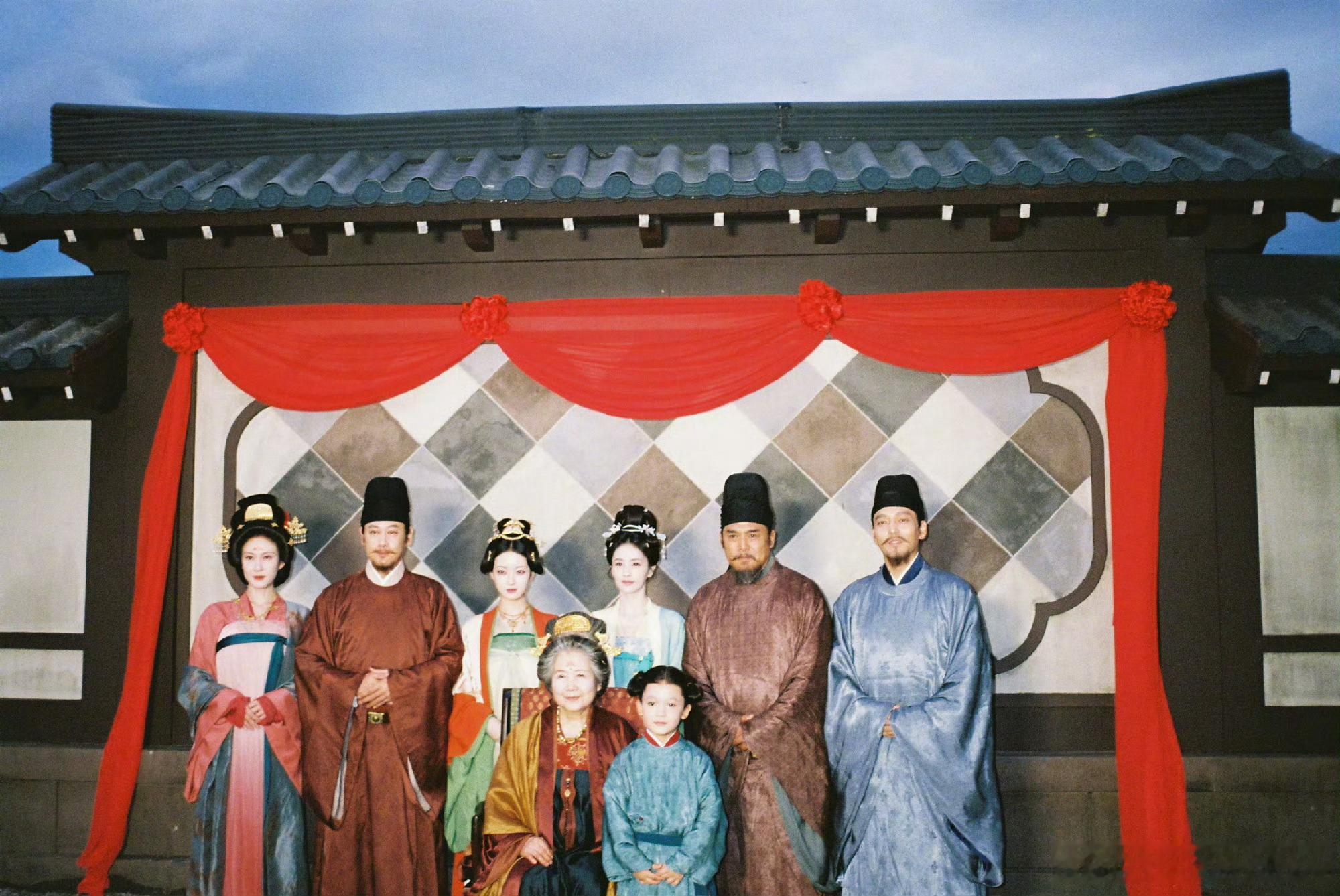 莫离的节奏这个剧，据说很好看呀！剧情好，演员演技好喜欢节奏也是刚刚好…… 这《莫