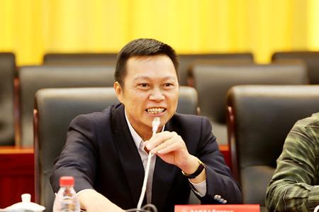 根据2026年2月5日晚间的消息，花样年集团前执行董事、原中国银监会非银行金融机