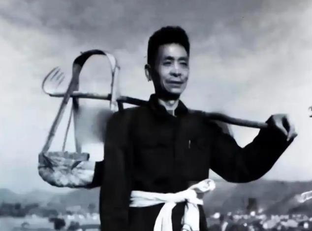 1957年， 开国少将甘祖昌请求总政：“我脑袋有伤，不适合当官，想回老家，去当农