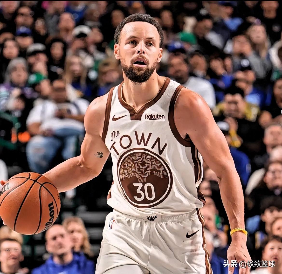 勇士老将库里终于参加训练了！

今日，勇士官方更新球队伤病报告，库里和穆迪的康复