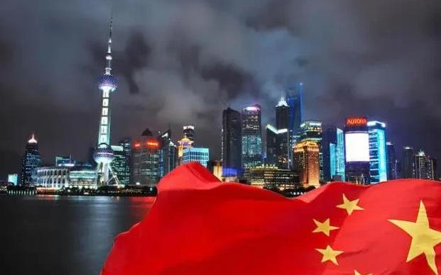 发现一个特别讽刺的规律：但凡中国科技有重大突破，快摸到美国霸权天花板了，第一批跳
