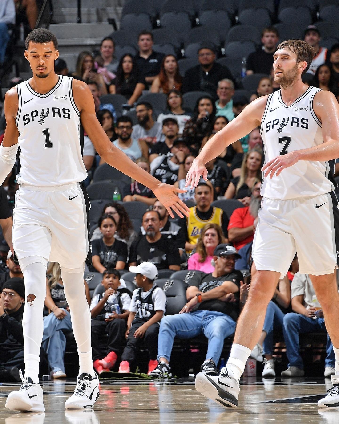 20分钟不到14+7 这科内特真的是太好用了nba ​​​