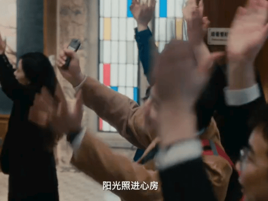 黄晓明为新片角色勤勤啃啃 看晓明哥这增重架势，简直是“Don‘t worry b
