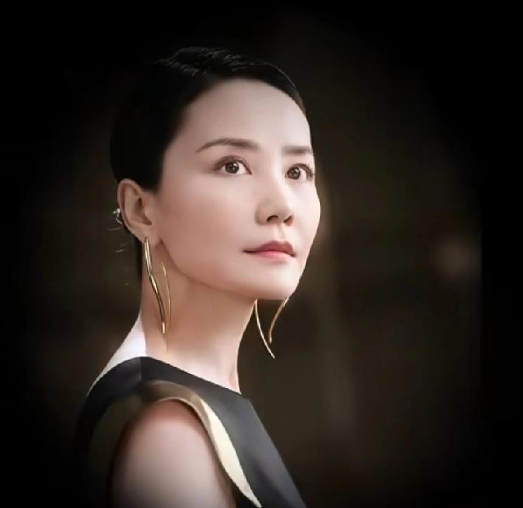 王菲唱陕西话主角，第一次听王菲唱方言，北京人长期生活在香港，唱秦腔也能原汁原味，