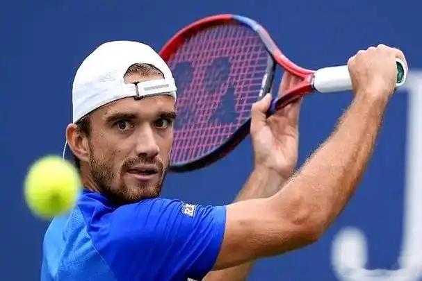 马哈奇2-6 6-4 6-1巴埃斯全场共用时1小时39分。三盘逆转阿根廷选手，收