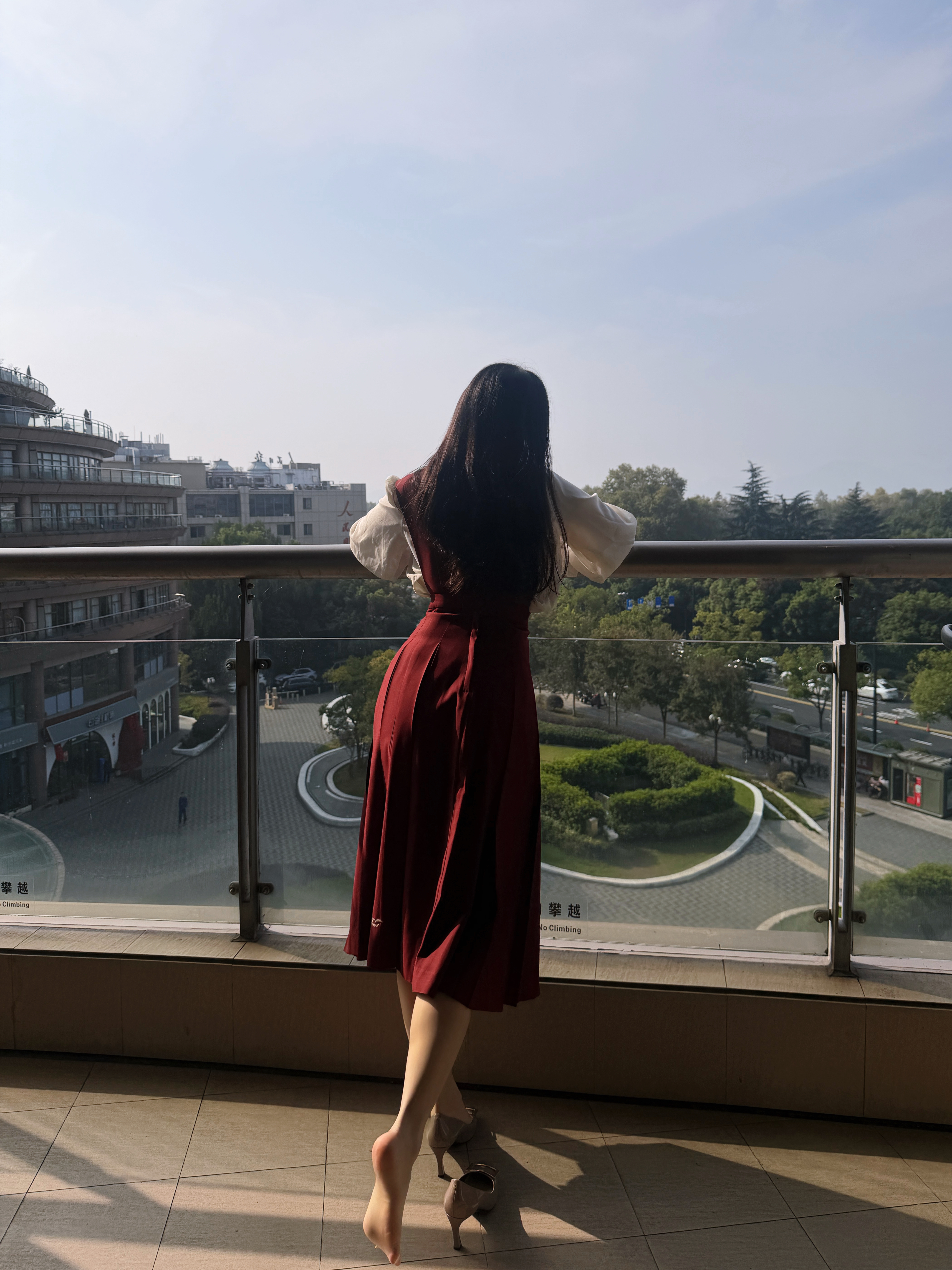 周末的空闲时间，思绪总会飘得很远。猜猜看，我对着天空发呆的时候，在想什么呢？