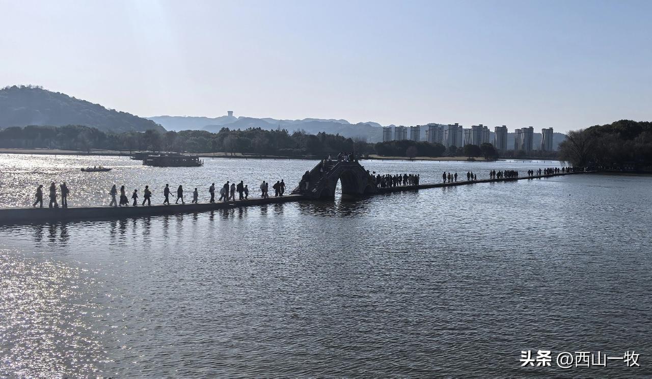 1月12日写了篇周易的文章，收藏量达到了3500，也算创本人的新高了。确实，自从