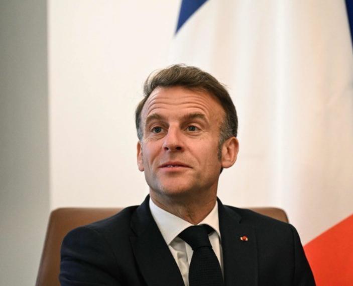 法国总统马克龙突然宣布：干完这十年彻底退休，以后再也不碰政治了
谁能想到，那个 