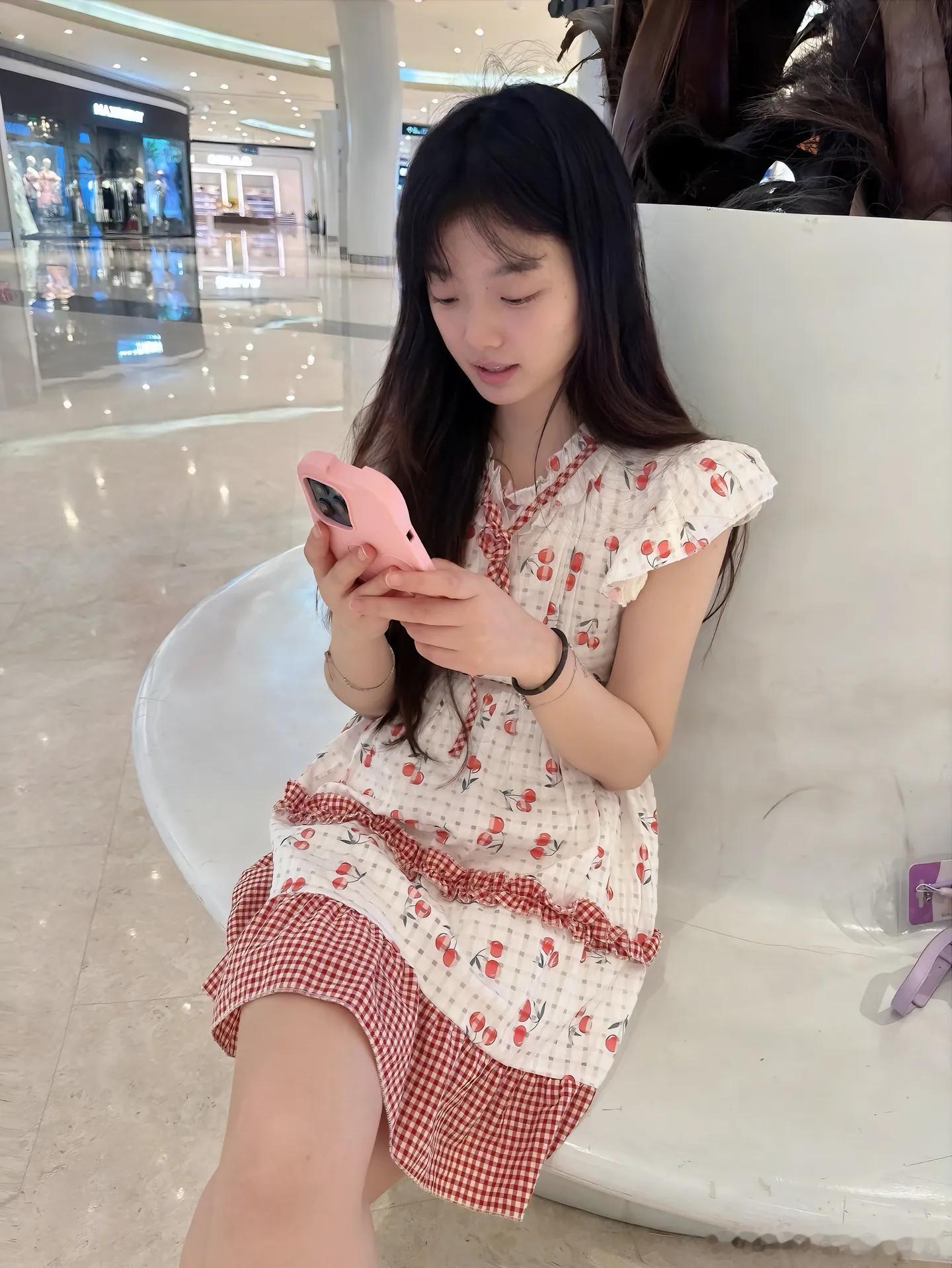 不穿丝袜也很美呀～ ​​​