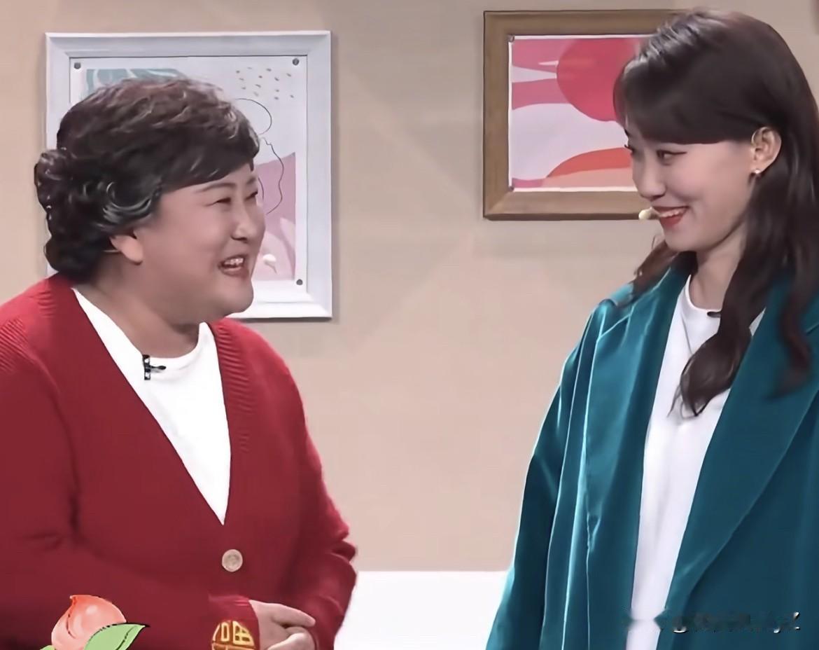 张小斐为啥突然不香了，
不是因为她年龄大了，
而是因为贾玲
不做谐星了，转型做导