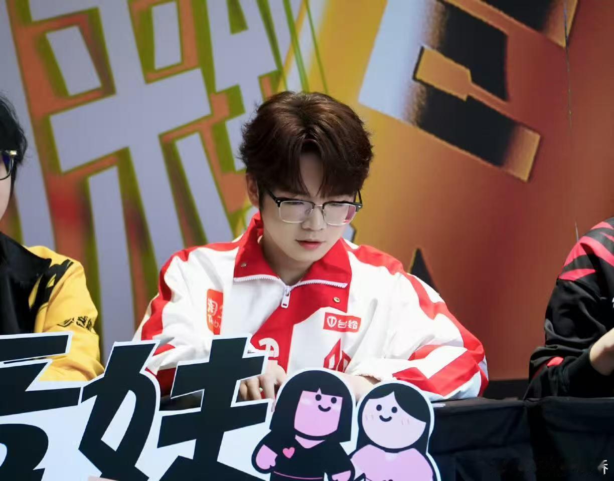 AG花花名场面复刻经典永不褪色，AG花花名场面再次上演，影分身一开全场压制，这就