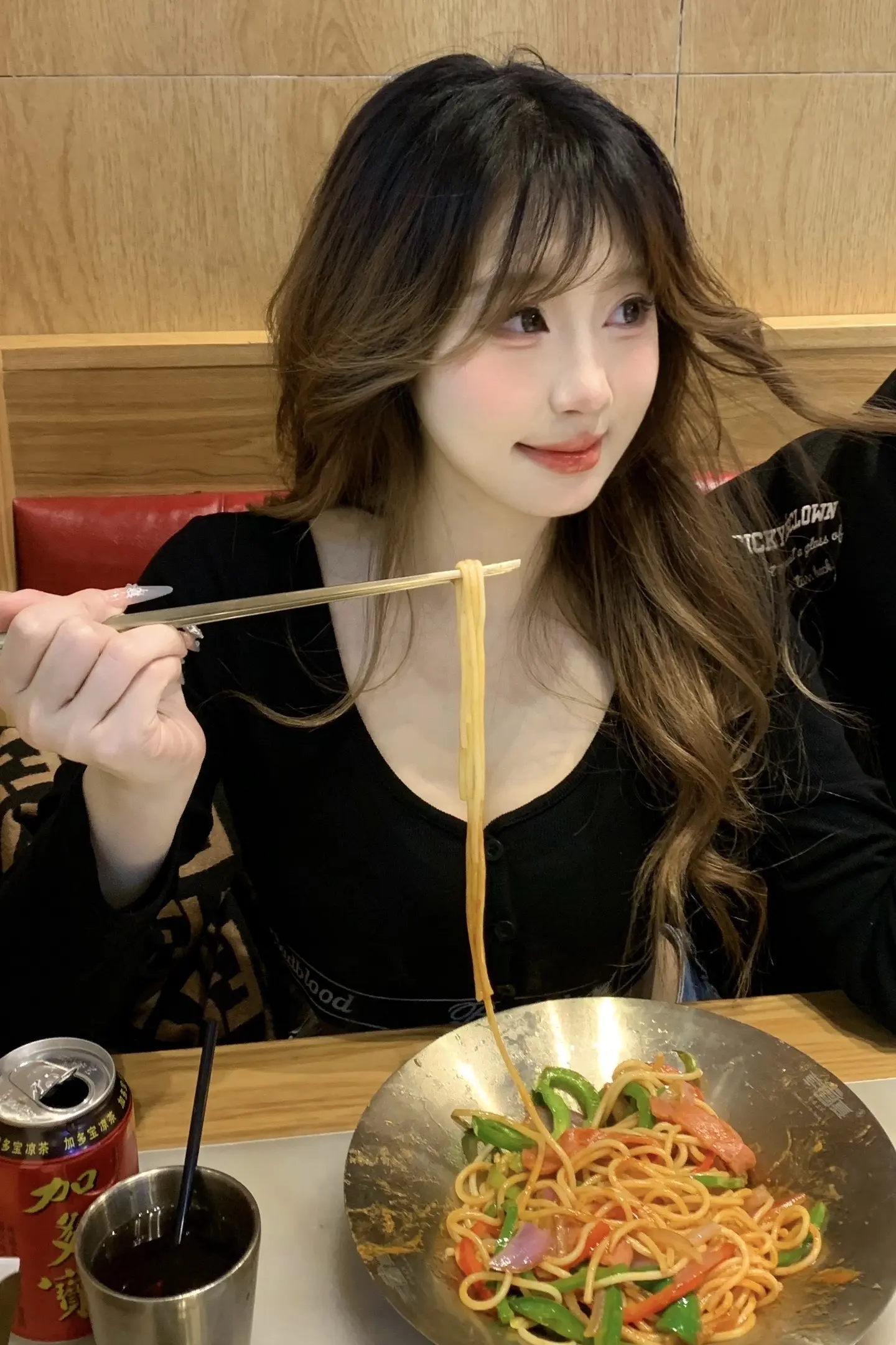 人总喜欢反季节的东西 就像幸福后知后觉