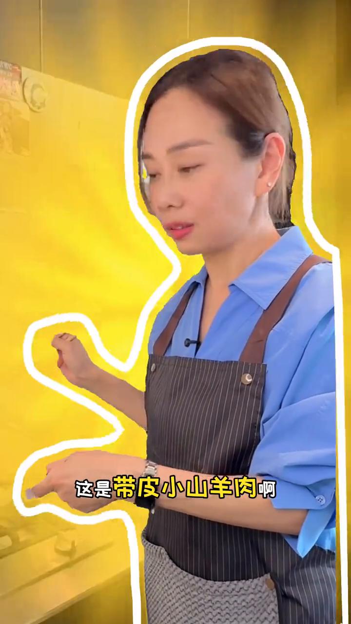 绝了这个肉，带电羊腩煲。我现在要做酱，现在改良了自己的口味。
·南乳已经是将它搅