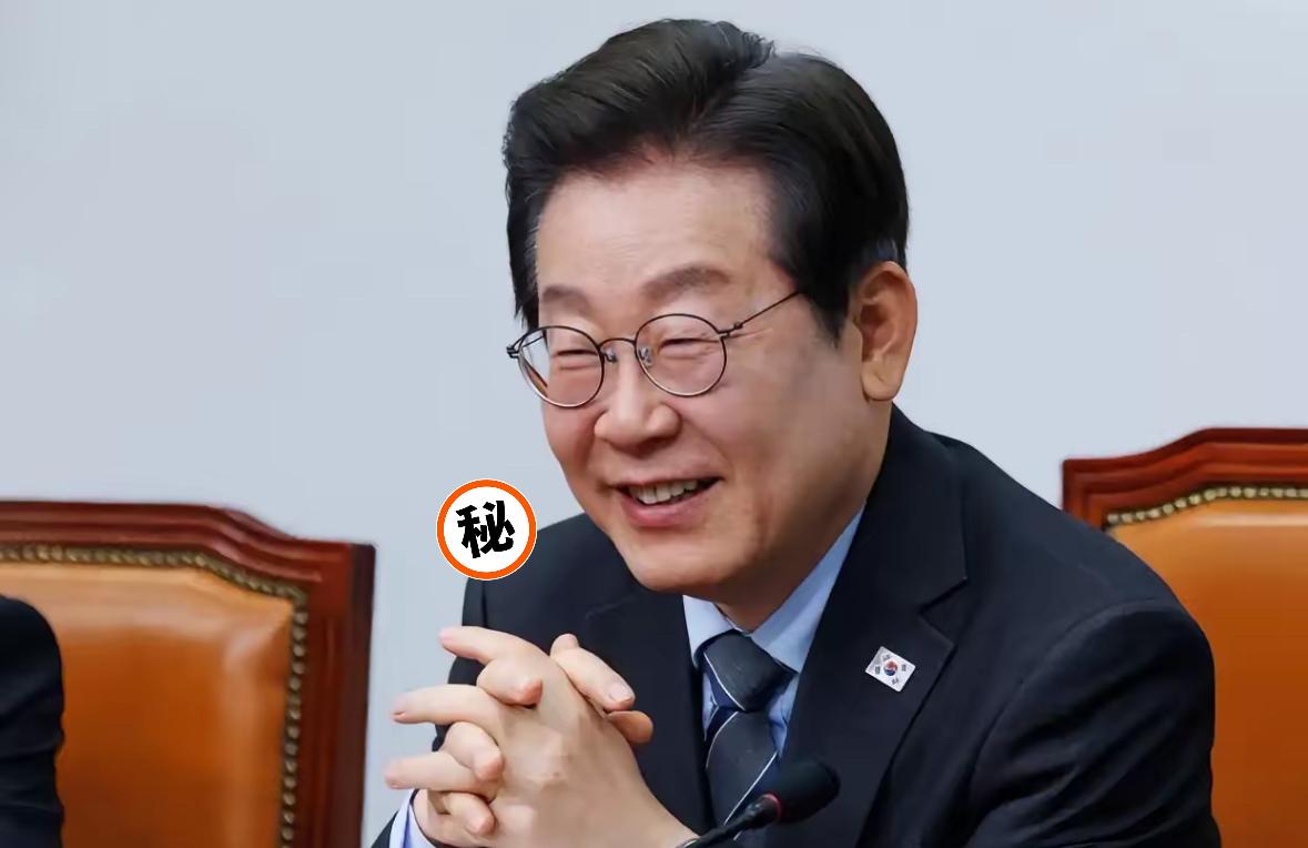 在专访时，被西方记者尖锐逼问：