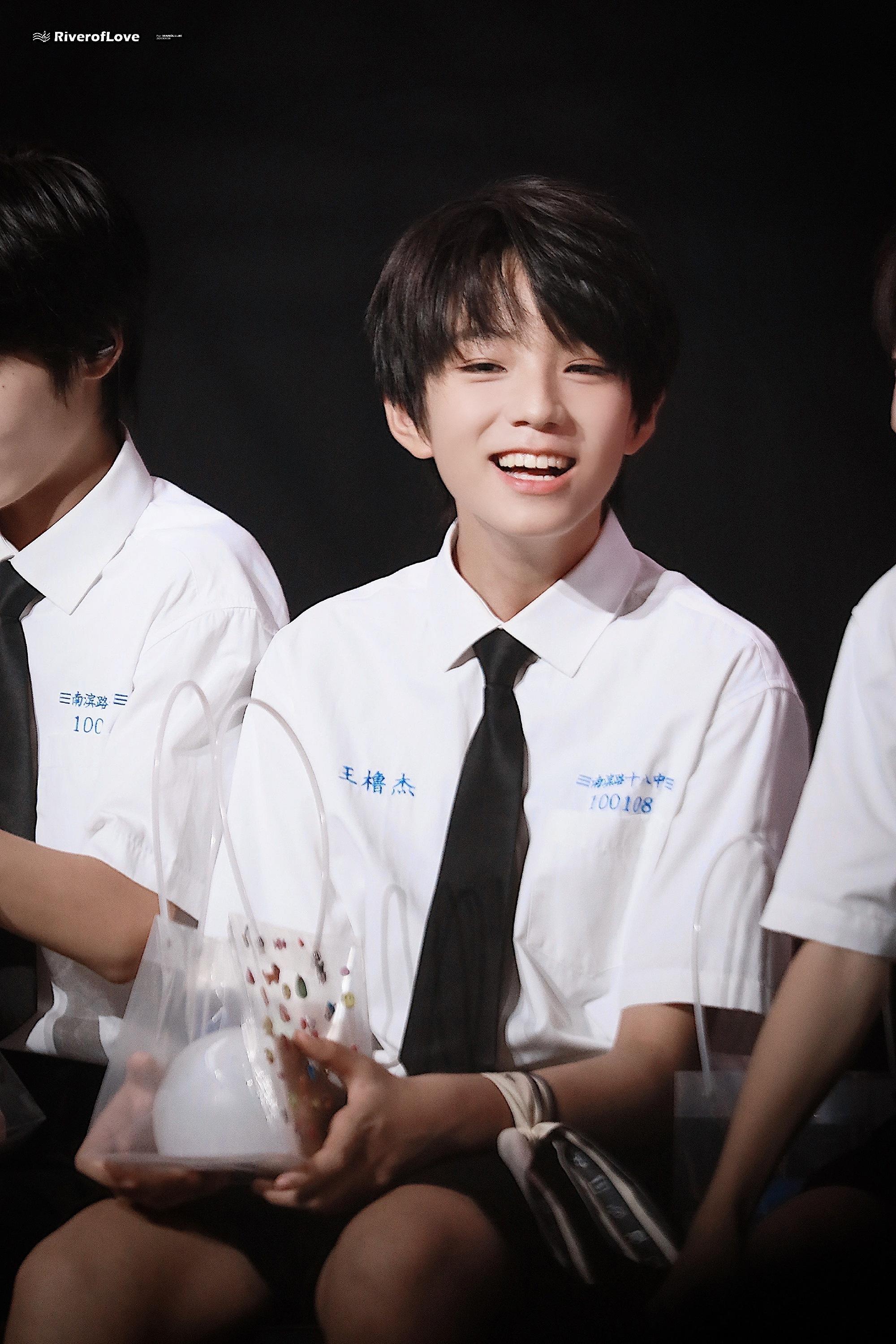 #王橹杰[超话]#[打call]#王橹杰 四代惊鸿主唱# [打call]#王橹杰