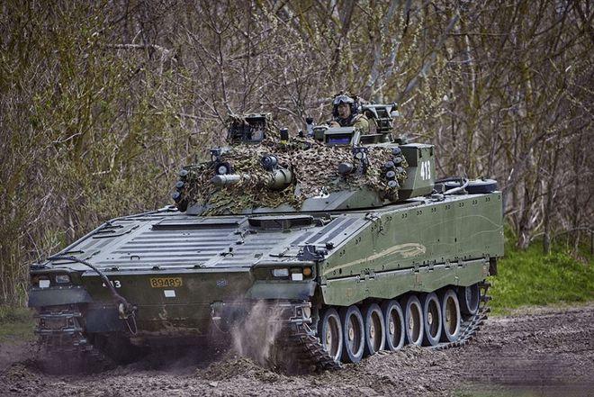 上周，乌克兰国防部长列兹尼科夫签署了乌克兰与捷克、斯洛伐克的相关合作协议，在瑞典