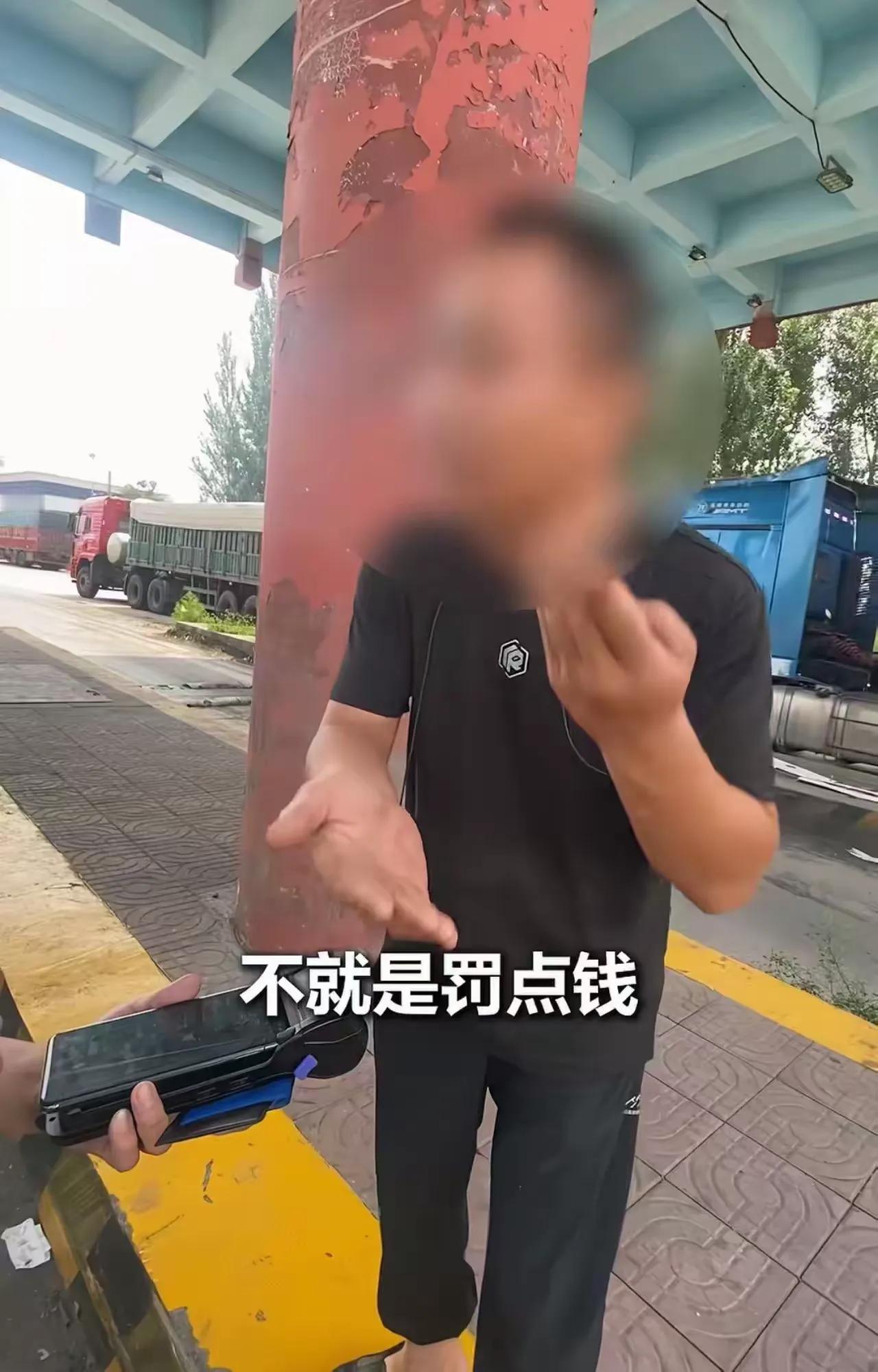 女子被继父辛苦养大，年老继父上门求收留，女婿直接赶出门，女儿举动震惊丈夫

山东