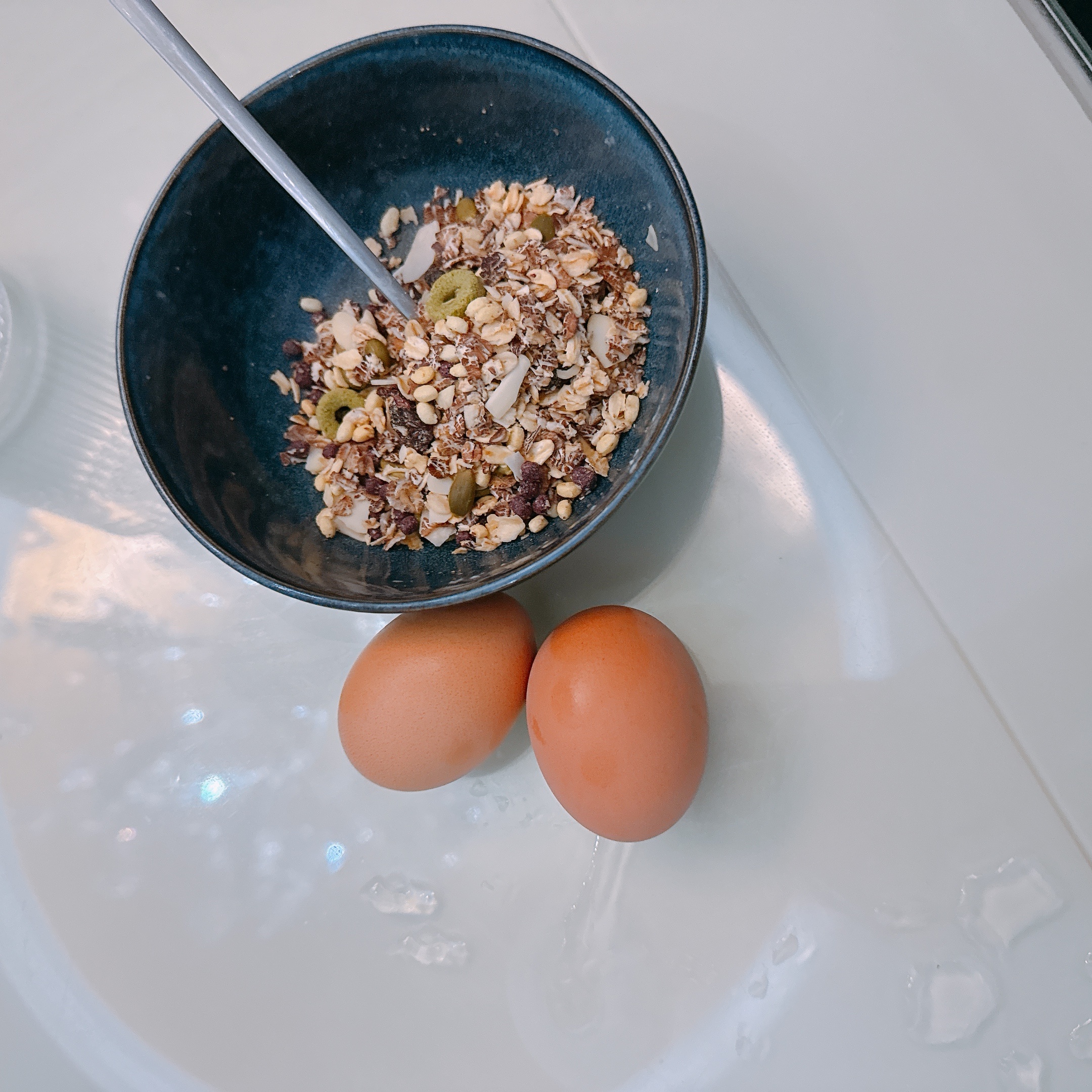 给大家看一眼我的早餐今天对自己很好！整了俩鸡蛋🥚 