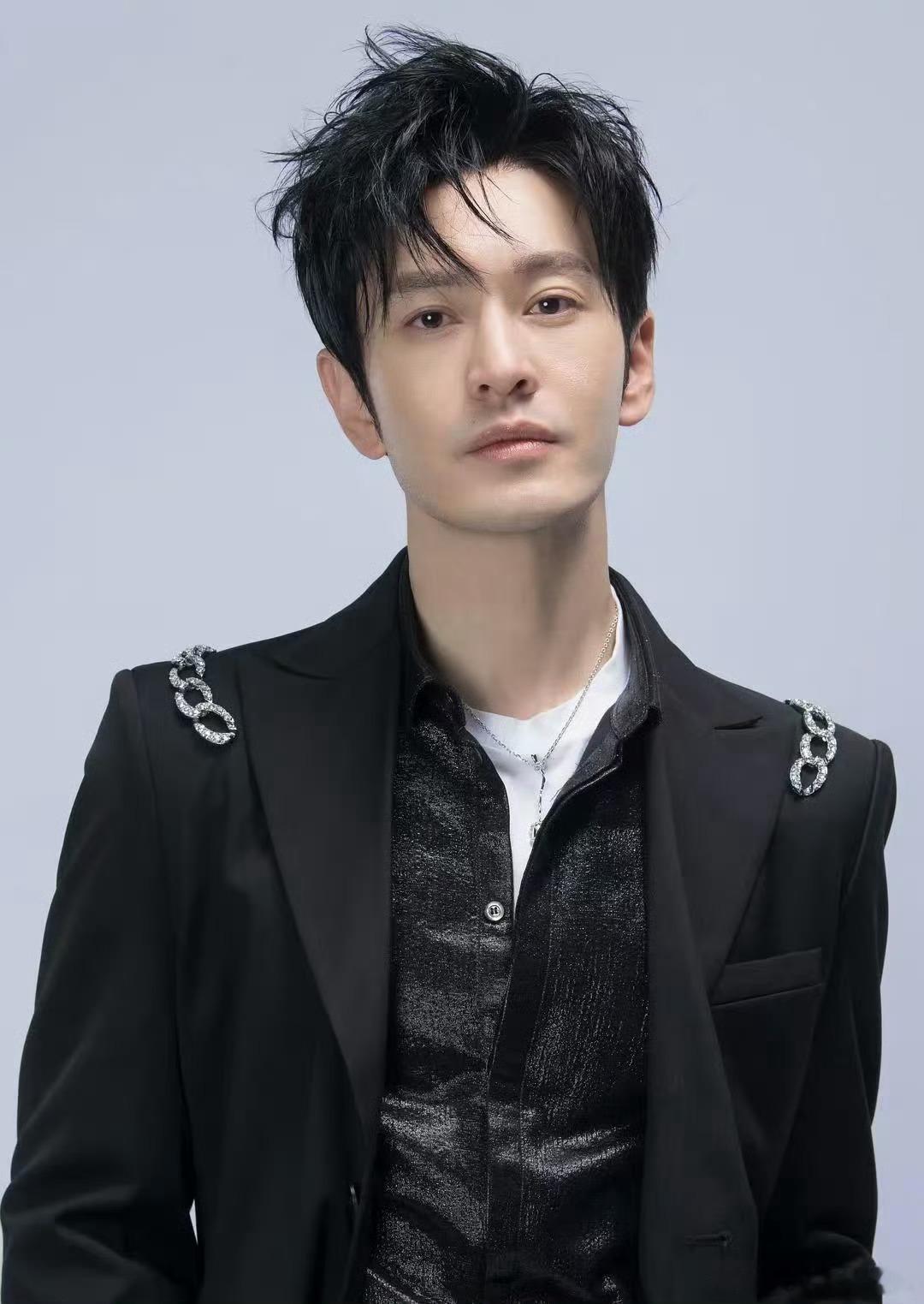 黄晓明二战成功考上上戏博士，笑称山东人读书DNA彻底觉醒，真诚感谢全网网友一路的