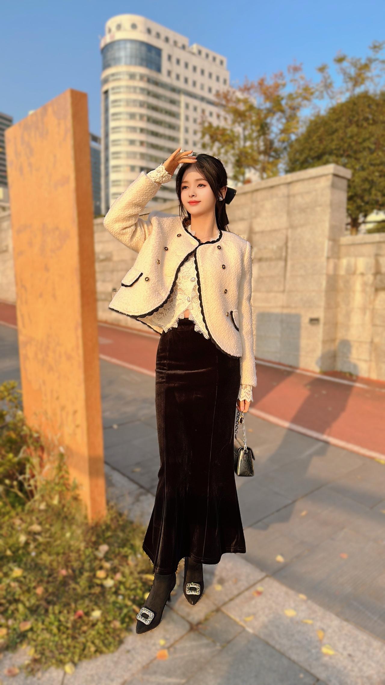 也努力、也松弛、也尽力、也随意，偶尔留点时间在自己喜欢的状态里，不抱怨生活里的苦