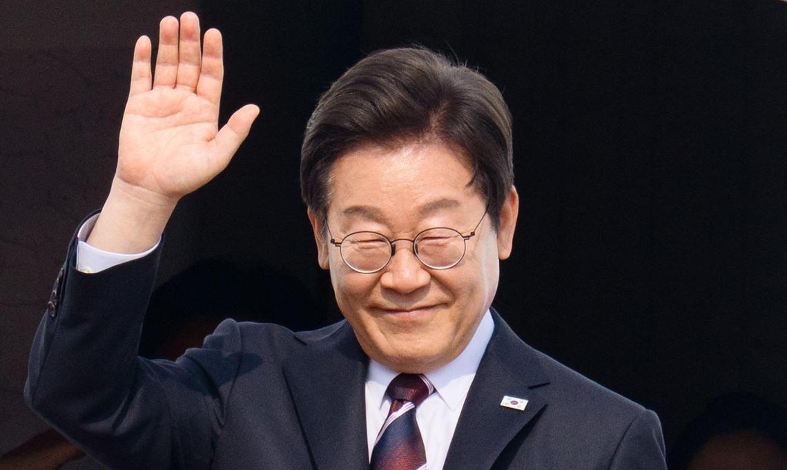 李在明上任刚满一月，拿到了特朗普想要的，中方邀约在手，他怎么选？

7月2日，韩