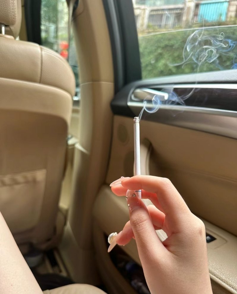 如果可以选择“快乐”和“懂事” 那我能不能选择“快乐”因为我的懂事并没有让我更快