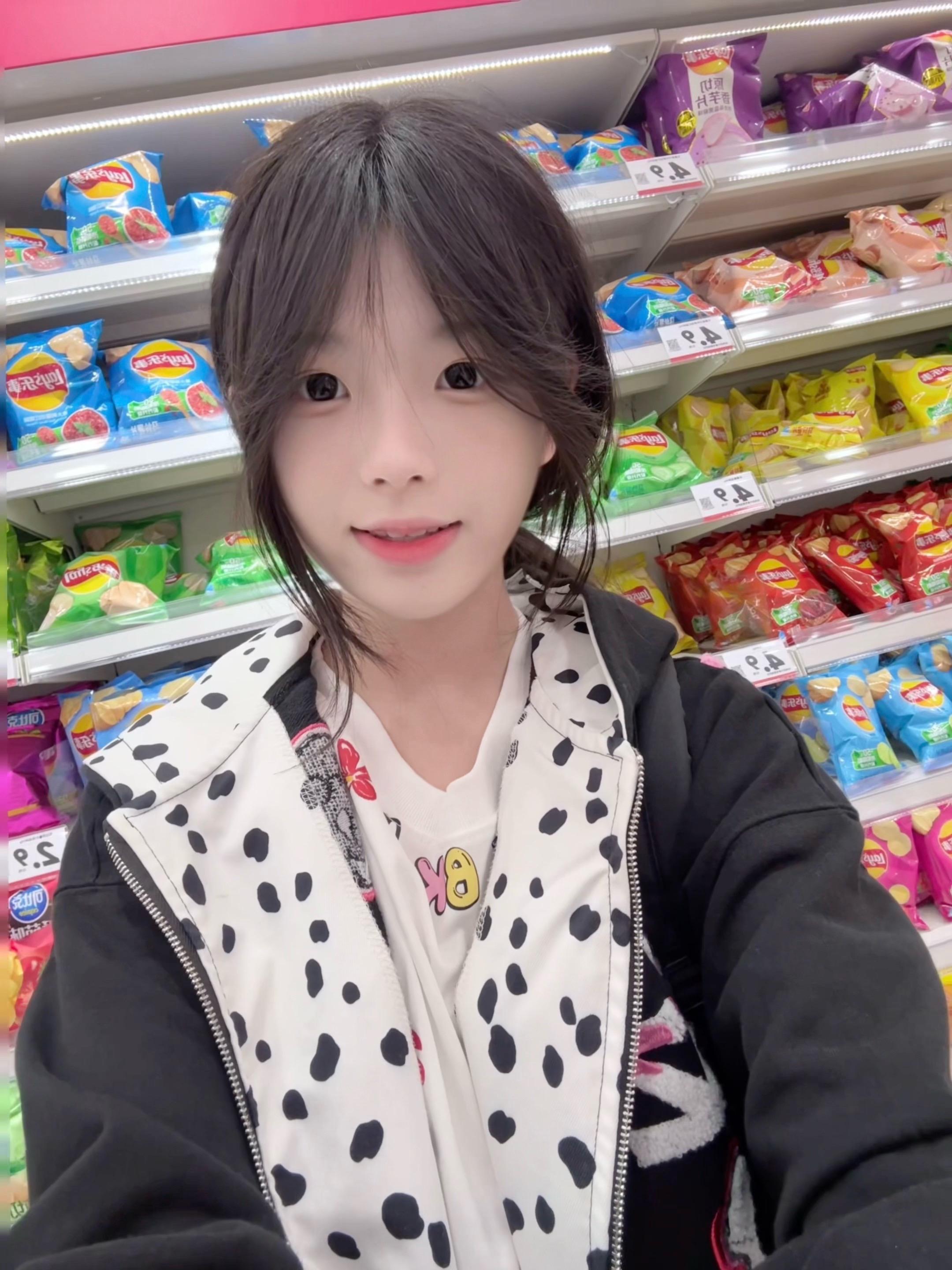 我的都是发给你看的呀，每条视频都有在找你的浏览记录。我好想你。