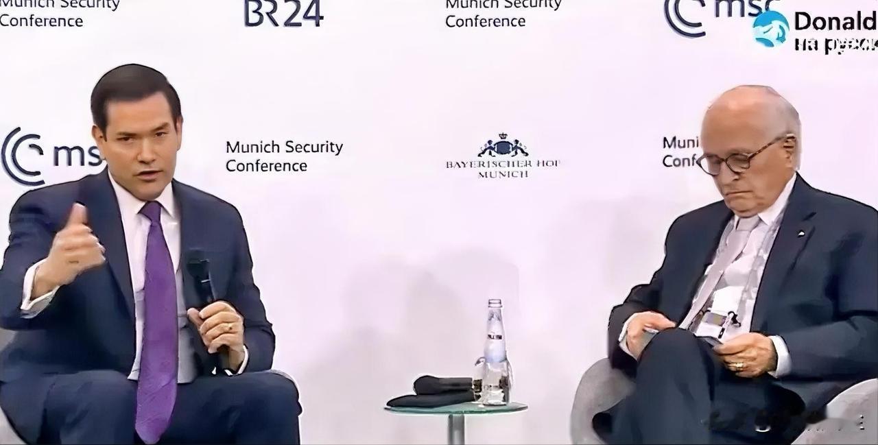 美国国务卿就俄乌和谈进程表示，美国仍不确定俄罗斯是否认真想结束乌克兰战争。

鲁