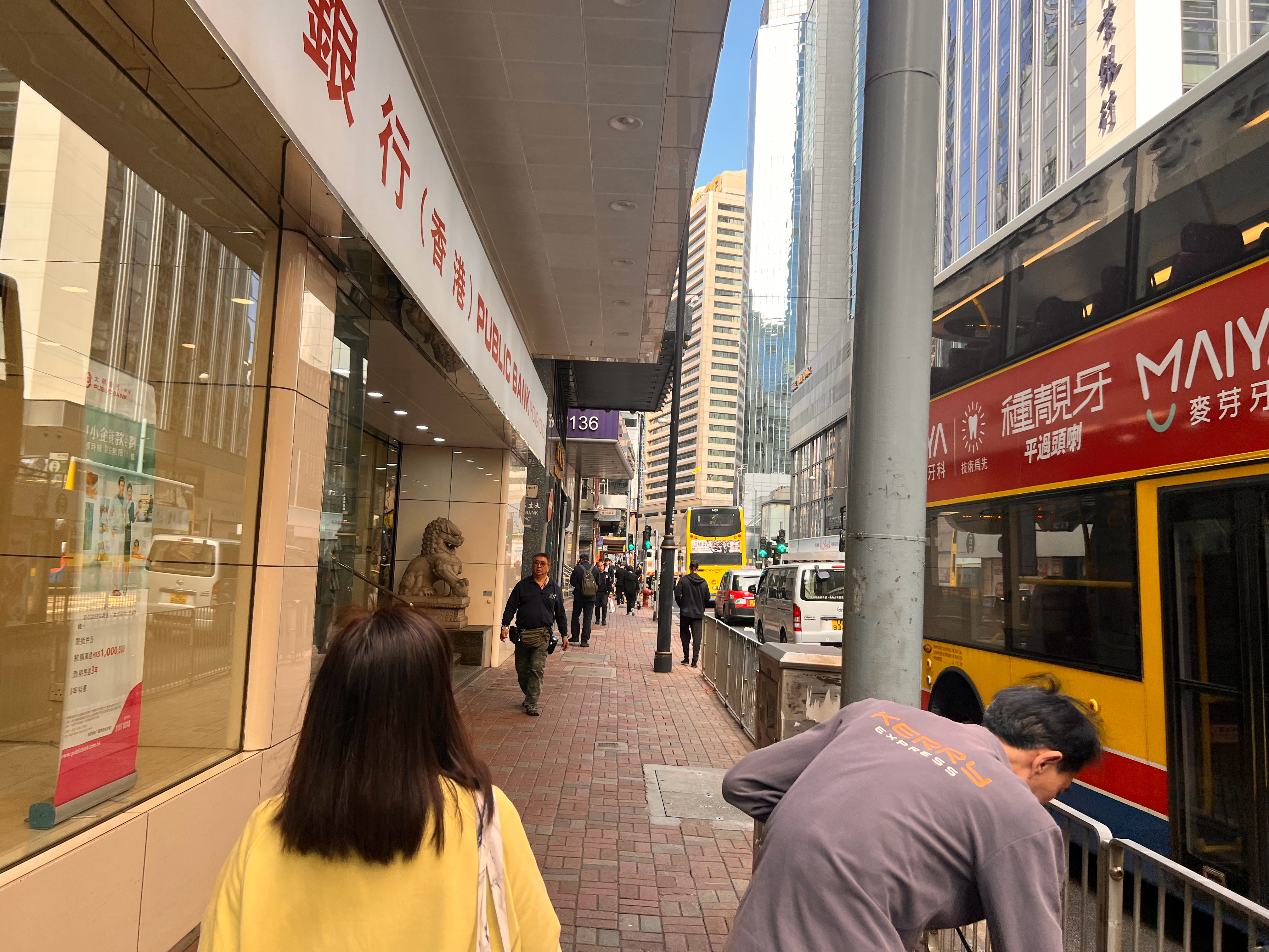 成年人要远离这三种人。刚相识就过度热情者（适合做朋友，但不适合合作）、顺从听话但