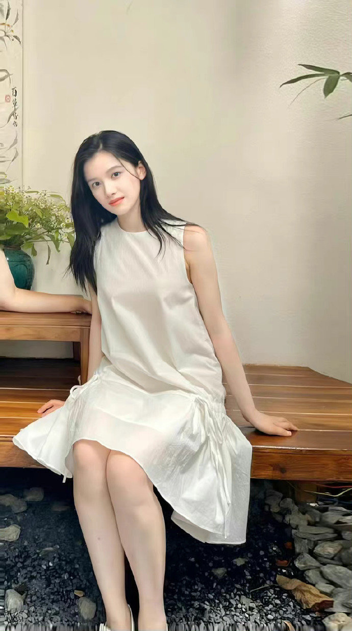 【张婧仪】 张凌赫张婧仪被异性恋吓晕 超绝骨相美 