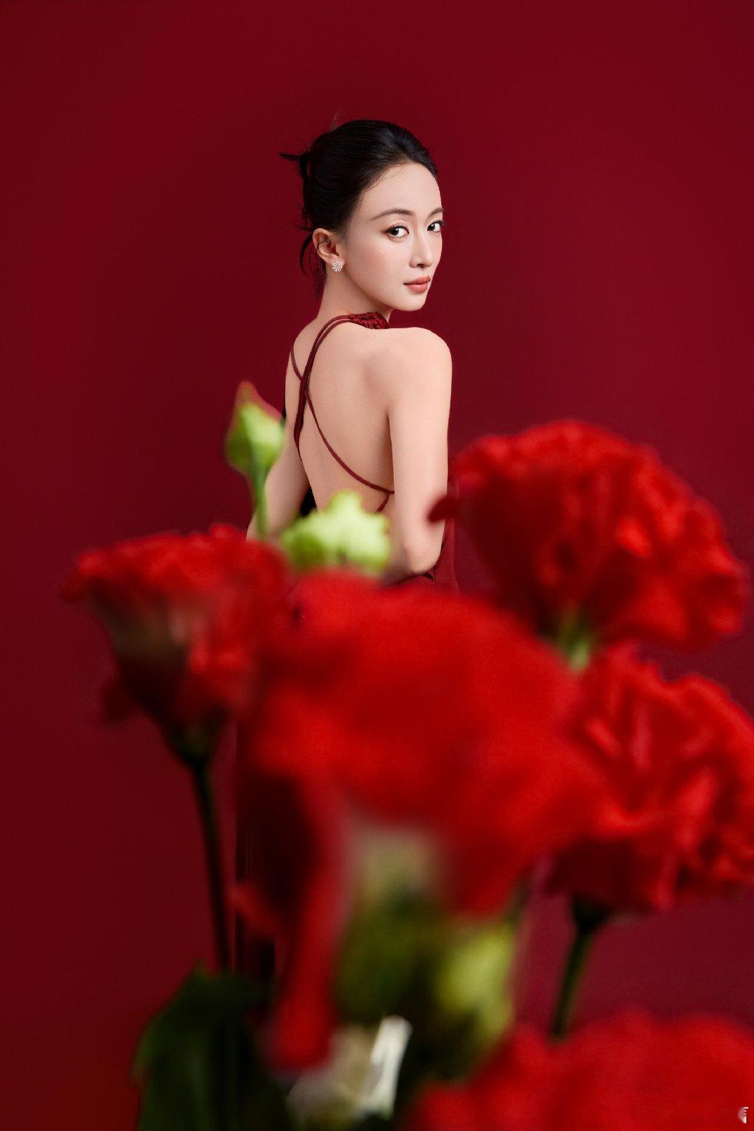 吴谨言魏哲鸣新剧纯恨感 吴谨言魏哲鸣刚开机就恨海情天 刚开机就恨成这样，后面还得