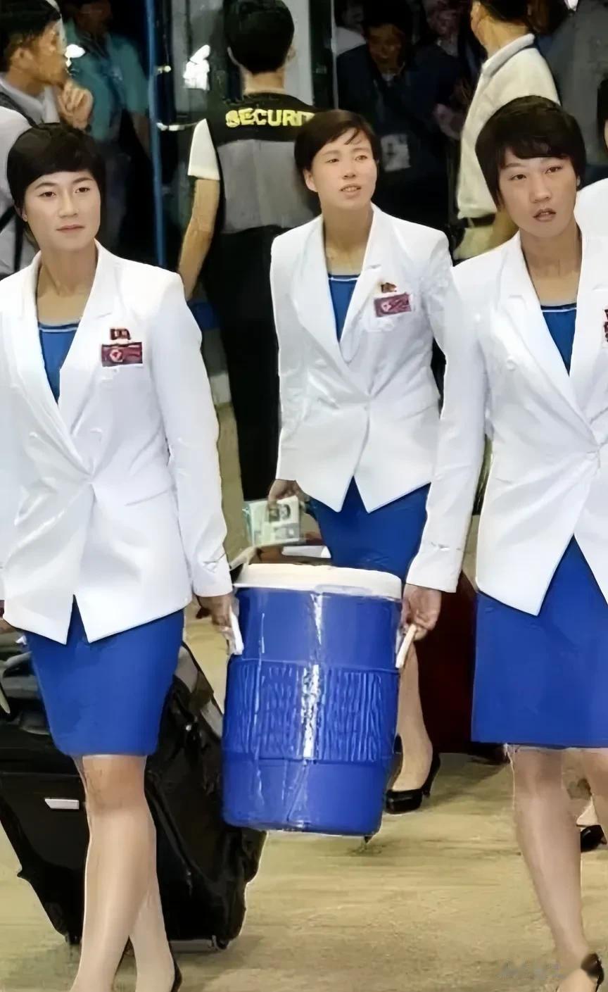 杭州亚运会结束，各国运动员这几天陆续离杭，这时候组委会和厂商们一商量，做出了一个