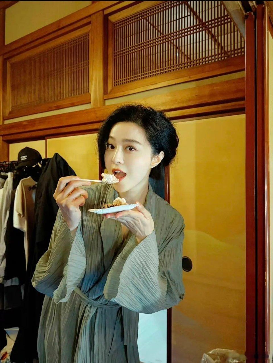 欧尼我好想你呀 ​​​