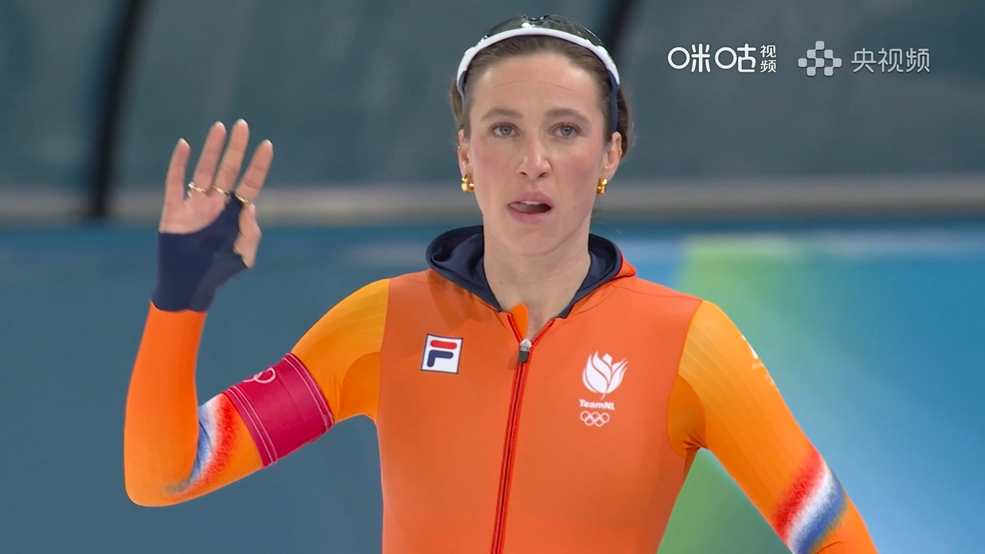 #舒尔廷米兰冬奥会首秀# 速度滑冰女子1000米决赛，第一组荷兰名将舒尔廷出战，