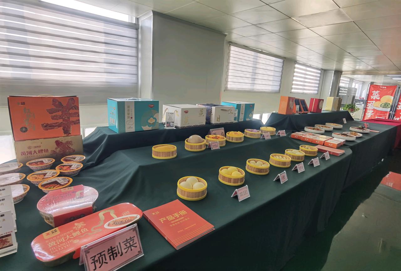 河南这个预制菜产业园改名挺有意思。它把名字换成了绿色食品创新示范产业园区，当地官