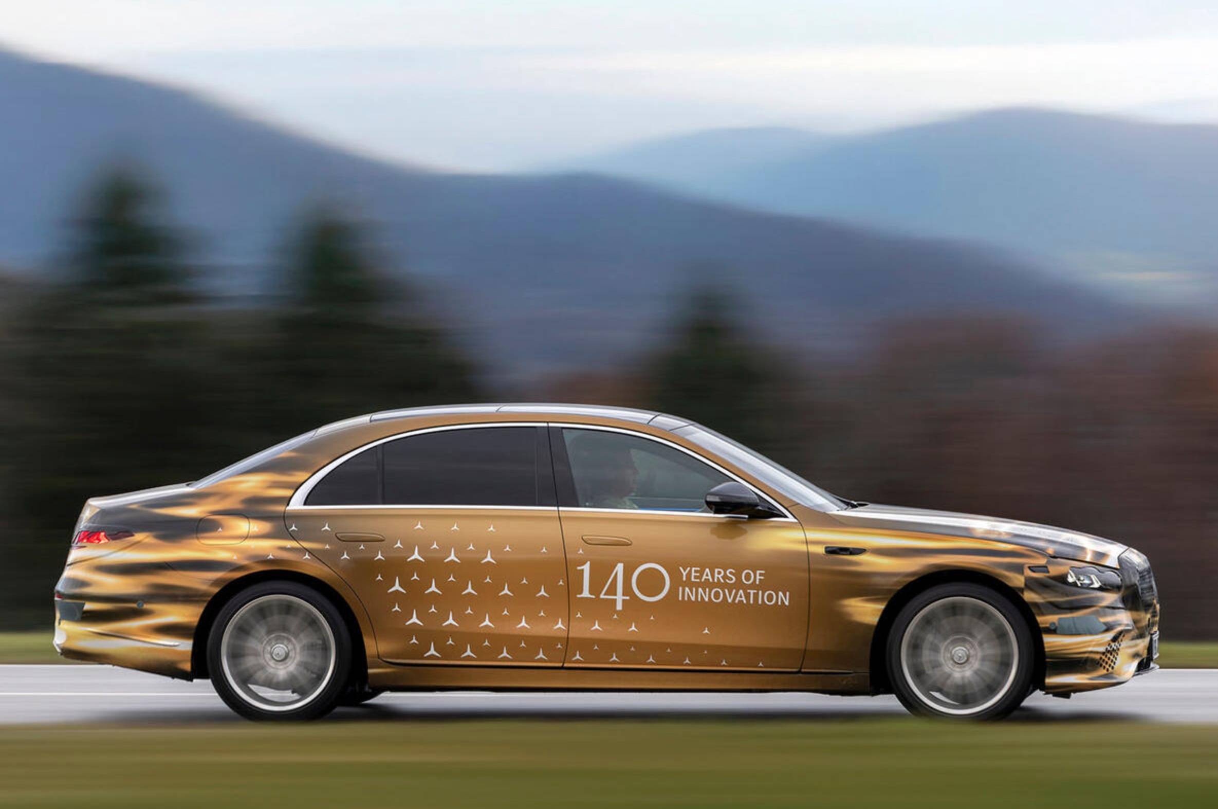 中期改款堪比换代！新款奔驰 S 级曝光，换装 AMG 同款引擎