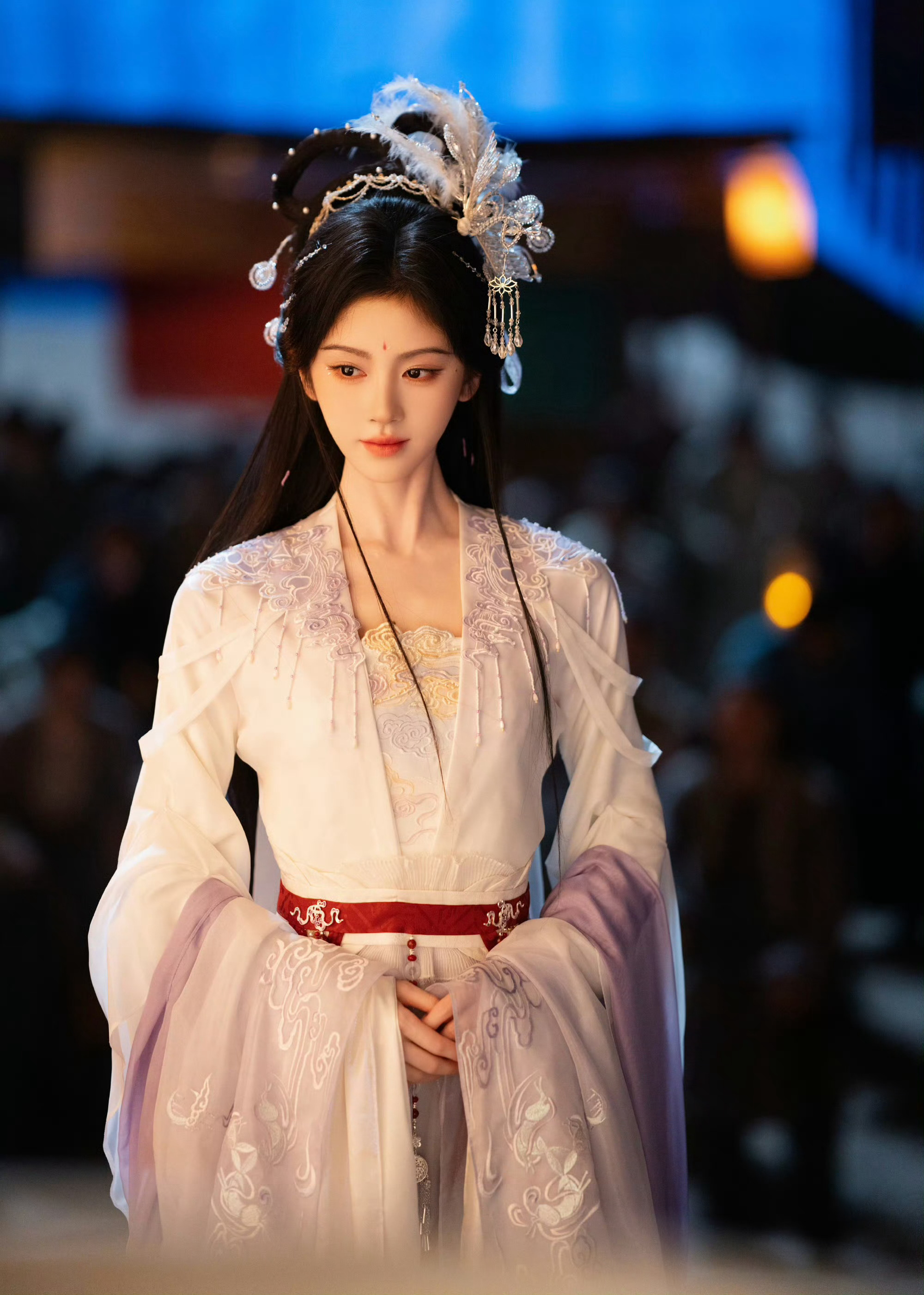鞠婧祎[超话] 🍊鞠婧祎苏绿夏 🍊鞠婧祎万花世界 “你是夏日的彩虹，给我的世