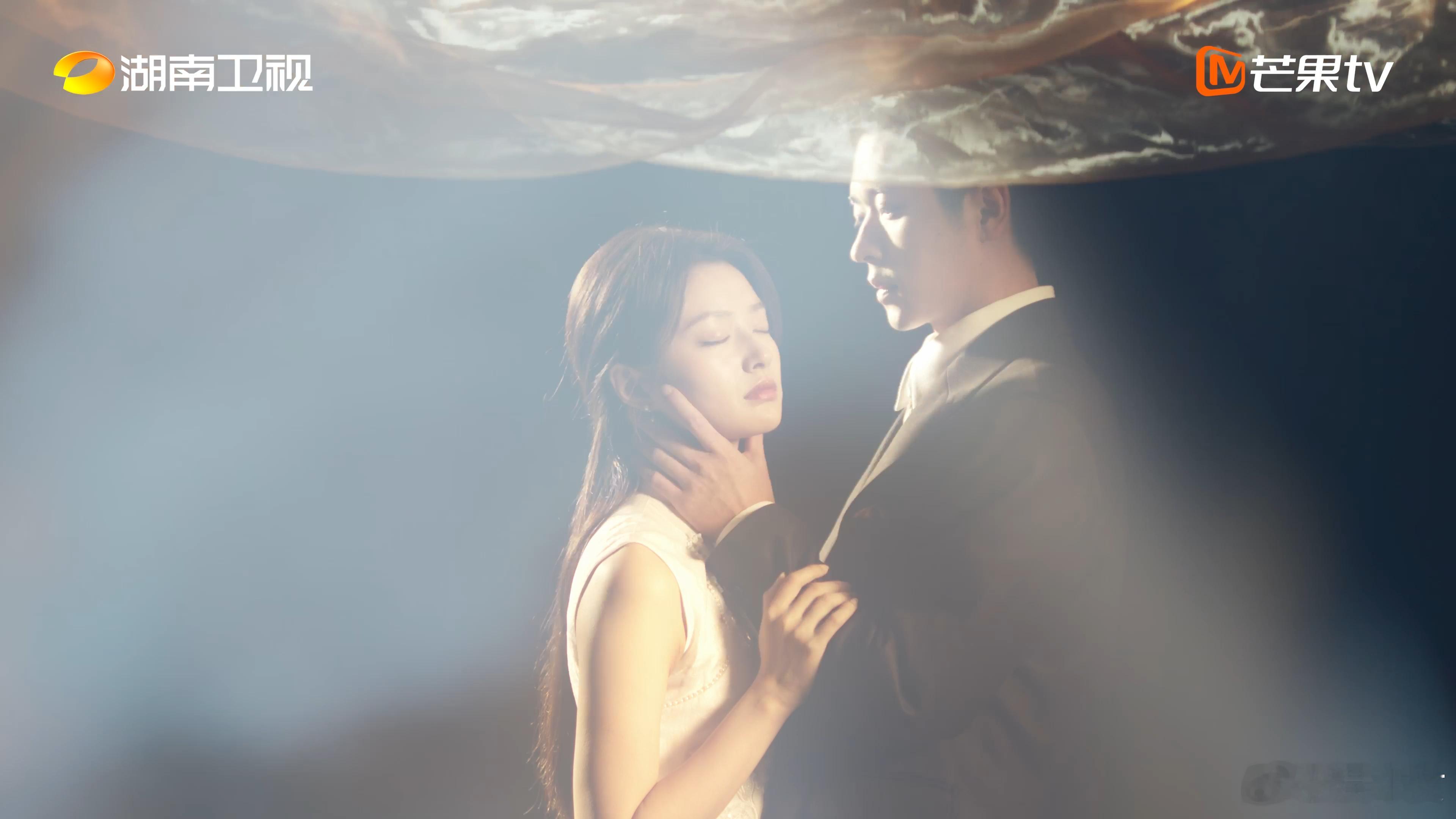 玉簟秋千刀万剐的感情才生动 就是这个强制爱让人上头，速速抬上来吧 ​​​