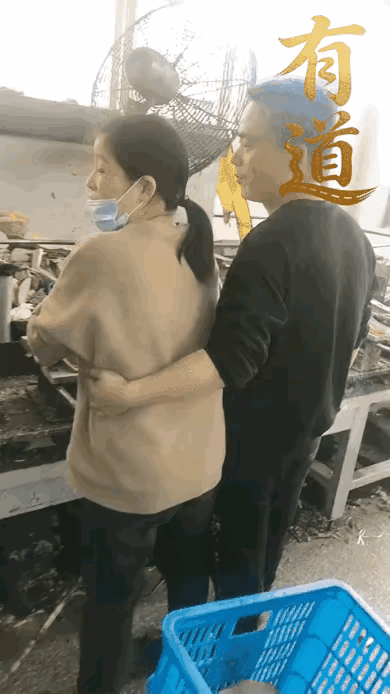 你真愿意让媳妇出门打工吗？