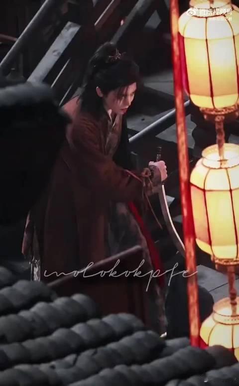 侯明昊你还拿什么输 侯明昊就是内娱的“完美偶像”吧！颜值高得让人羡慕，大眼睛仿佛