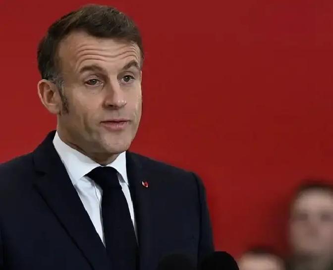 法国正向中国递出投资橄榄枝。
 
达沃斯会场上，马克龙说“欧洲人太天真”，又强调