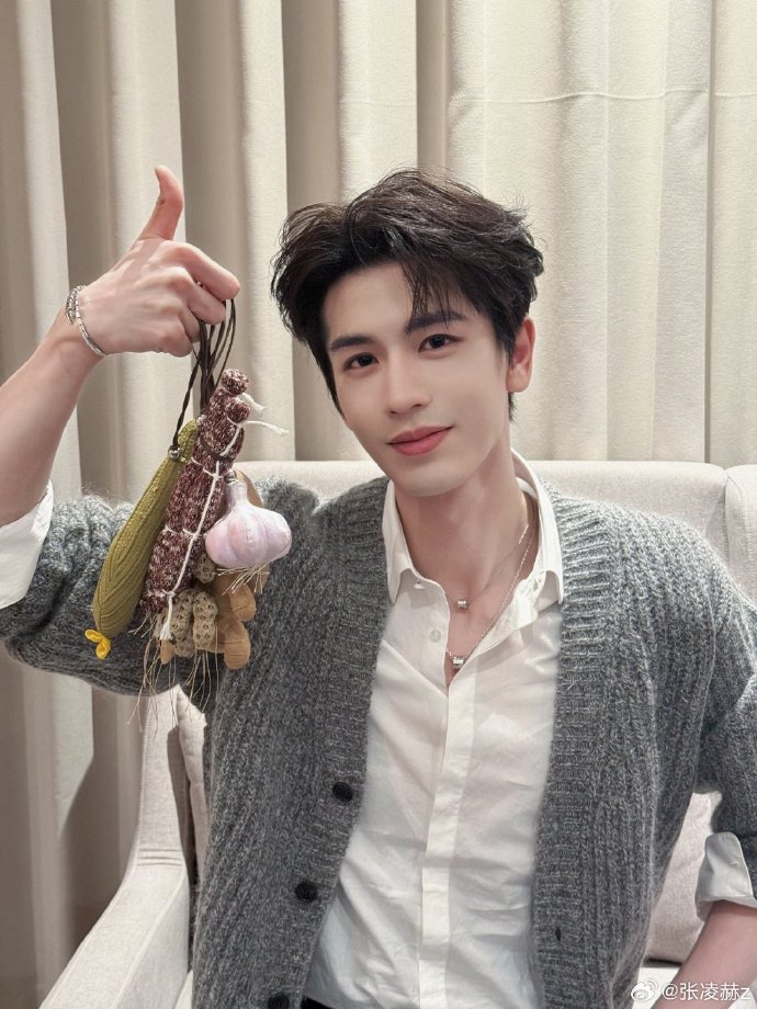 花少8邀请王星越李现张凌赫坐等花少 8 官宣，瞿颖 + 帅哥团，旅行综艺天花板预