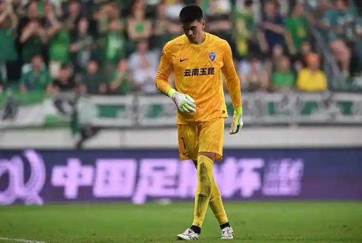 申花替补门将为何能够入选国足！而u23主力门将李昊却无缘！这选人标准是怎么考量的