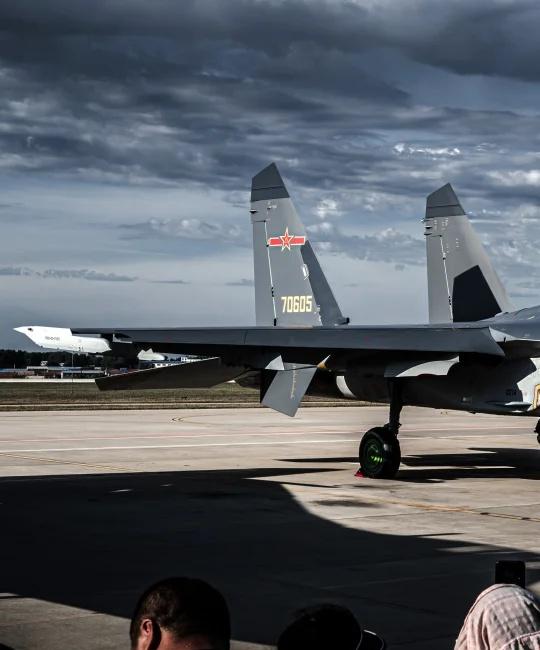 歼11B和歼16（右划全图
歼11D项目下马以后，11B竟然成为了中国空军最后的