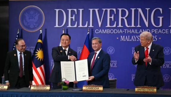 【泰国总理表示，他“不记得”特朗普在10月份斡旋达成的与柬埔寨的和平协议。】 当