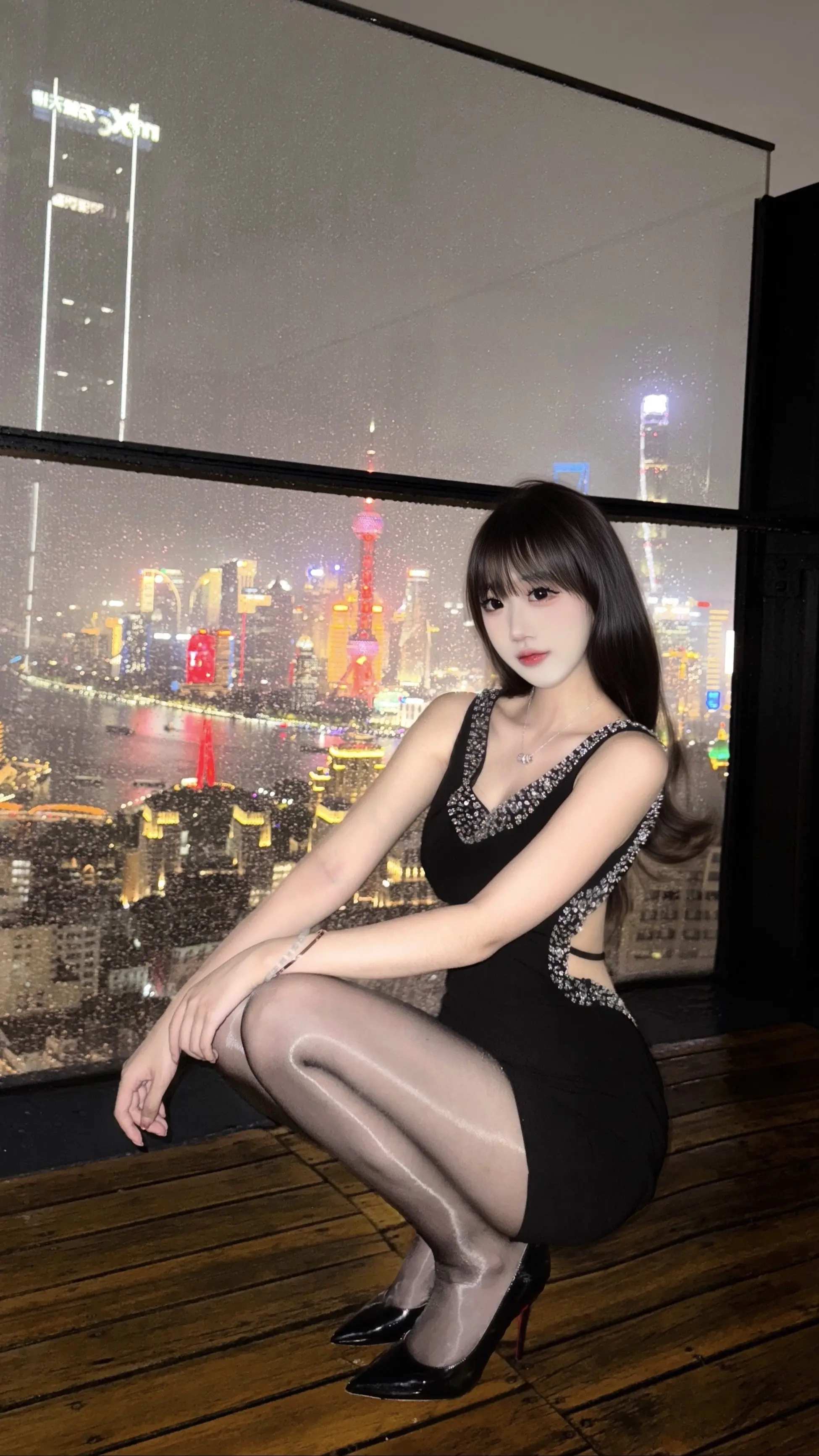 “如果巴黎不快乐，不如回到我身边”