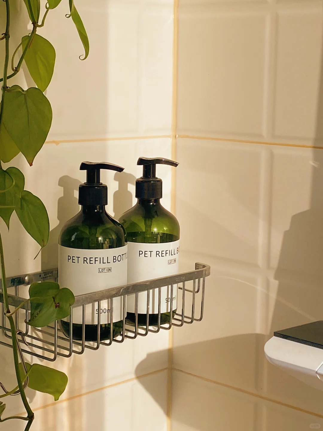 秋日午后，打扫干净的小浴室