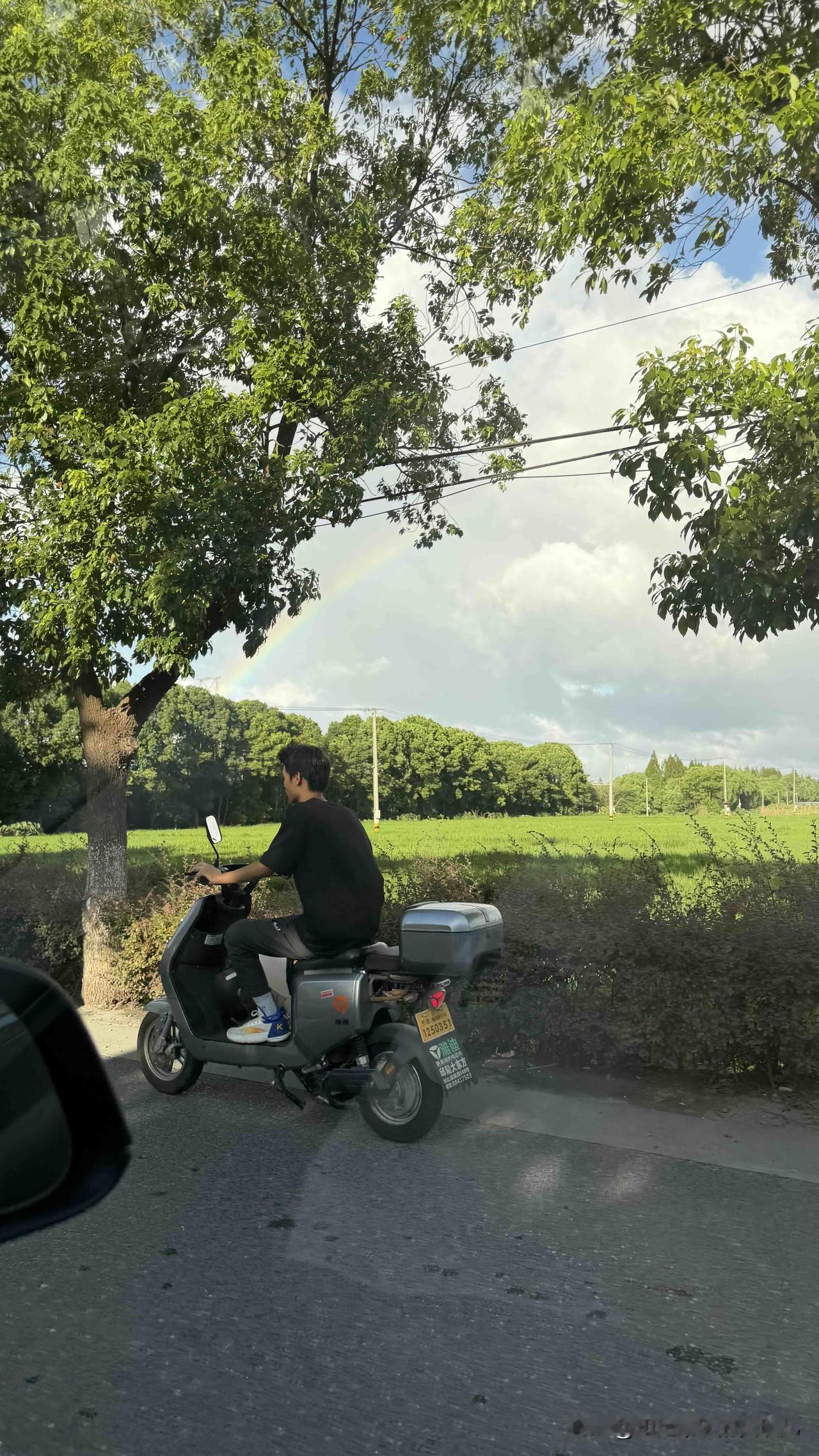 随手拍宁波这几天宁波的天气真的是秋高气爽阳光灿烂。不过或许因为台风又要来的缘故，