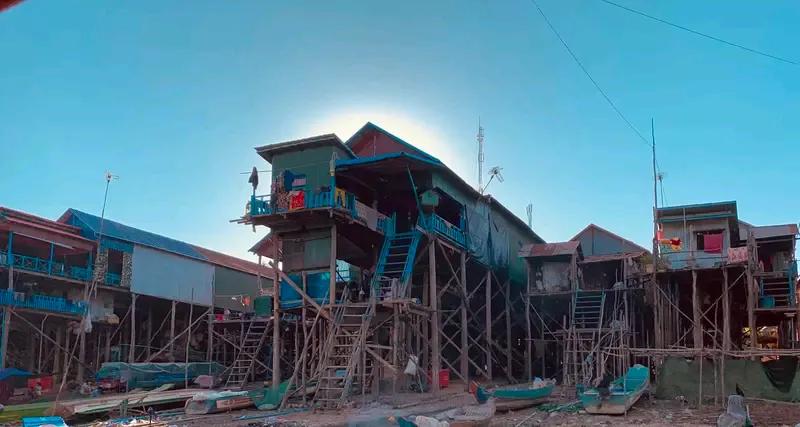 外网上，已经将失踪儿子标价16万元😨。19岁的叶文斌，就这么消失在母亲的世界里