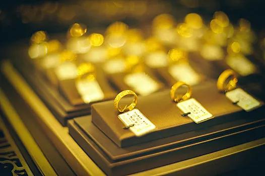 2027 年底，黄金能涨到 1600 - 1700 元每克，人民币哈！
“这帖子